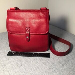 Fossil Vibrant Red Leather Stanton traveler crossbody Bag